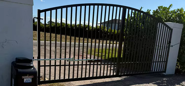 Driveway Fence Repair Seaside
